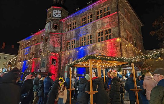 Nordhäuser Weihnachtsmarkt gestern Abend (Foto: Peter Blei) Nordhäuser Weihnachtsmarkt gestern Abend (Foto: Peter Blei)