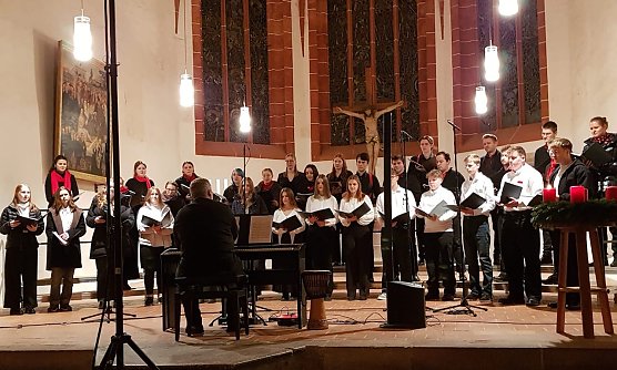 Begeisterndes Adventskonzert in der Blasiikirche (Foto: P.Gutschmidt)