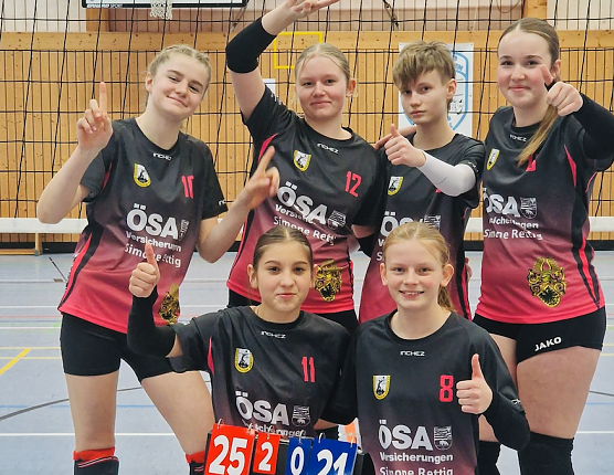 Bereit für das Finale - die SVC Mädels spielen im März um die Landesmeisterschaft (Foto: SVC) Bereit für das Finale - die SVC Mädels spielen im März um die Landesmeisterschaft (Foto: SVC)