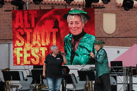 In diesem Jahr feiert Hannichen Vogelstange ihr 20j&auml;hriges B&uuml;hnenjubil&auml;um (Foto: Agentur)