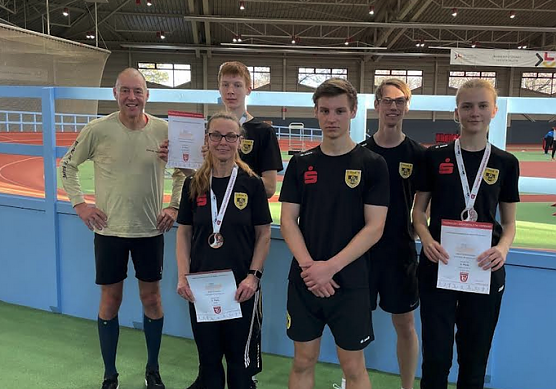 Erfolgreiche Sportler des LV Altstadt (Foto: LV Altstadt '98 Nordhausen) Erfolgreiche Sportler des LV Altstadt (Foto: LV Altstadt '98 Nordhausen)