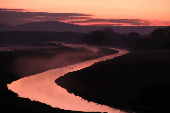 Abendstimmung am Stausee Kelbra (Foto: P.Blei) Abendstimmung am Stausee Kelbra (Foto: P.Blei)