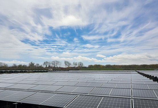 PV-Freifl&auml;chenanlage liefert durch das B&uuml;rgersparen gr&uuml;nen Strom und echten Mehrwert f&uuml;r die Region Nordhausen. (Foto: EVN)