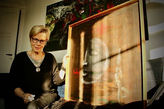 Barbara Rohde gibt im Familienzentrum demnächst einen Einblick in ihr Werk (Foto: agl) Barbara Rohde gibt im Familienzentrum demnächst einen Einblick in ihr Werk (Foto: agl)