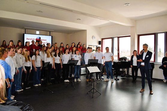 Mit der Er&ouml;ffnung der Aula begann der Tag der offfenen T&uuml;r am Schiller-Gymnasium (Foto: Schillergymnasium Bleicherode)