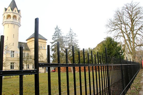Neuer Zaun am Kunsthaus (Foto: agl)