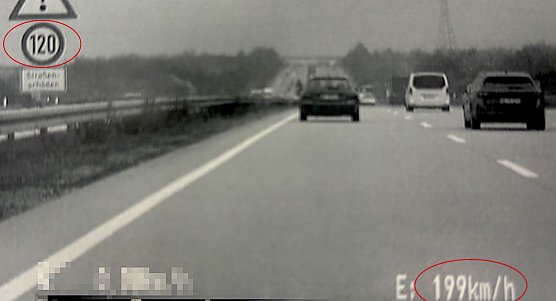 Rumänischer A4 von hinten (Foto: Autobahnpolizei) Rumänischer A4 von hinten (Foto: Autobahnpolizei)
