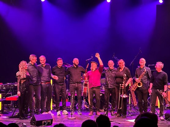 Der Jazzclub lädt demnächst "Zierdt" ins Zirkuszelt (Foto: Jazzclub Nordhausen) Der Jazzclub lädt demnächst "Zierdt" ins Zirkuszelt (Foto: Jazzclub Nordhausen)