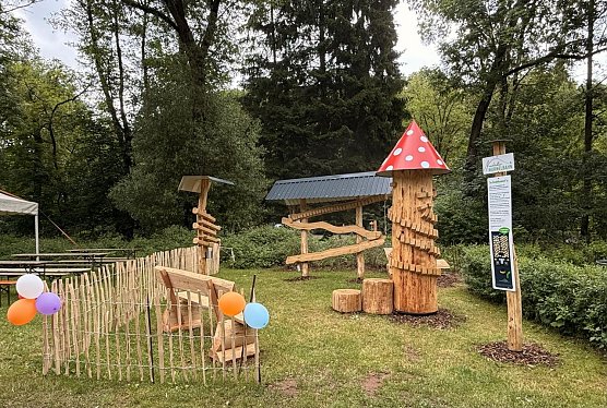 Kleine Kugeln, gro&szlig;er Spa&szlig; - in Neustadt gibt es jetzt eine schmucke Murmelbahn (Foto: Tourist-Information Neustadt)