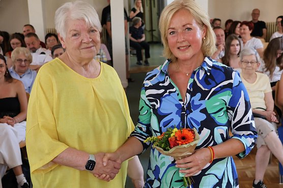 Dreitausend Euro Spende für den Förderverein der Kreismusikschule (Foto: J.Piper) Dreitausend Euro Spende für den Förderverein der Kreismusikschule (Foto: J.Piper)