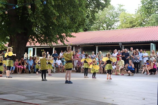 Tanzboden und Festhalle in Leimbach (Foto: Stadt Nordhausen) Tanzboden und Festhalle in Leimbach (Foto: Stadt Nordhausen)