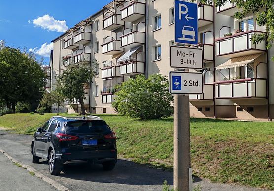 Neue Beschilderung in der Wolfstra&szlig;e (Foto: O. Ziegler)