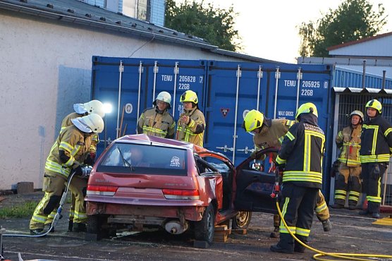 Gemeinsame Einsatz&uuml;bung der Freiwilligen Feuerwehren Bielen und Nordhausen Mitte (Foto: Feuerwehr)
