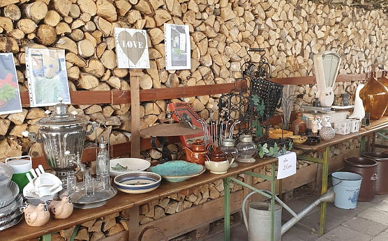 Der erste Hofflohmarkt in Mackenrode feierte im verganenen Jahr Premiere (Foto: privat) Der erste Hofflohmarkt in Mackenrode feierte im verganenen Jahr Premiere (Foto: privat)