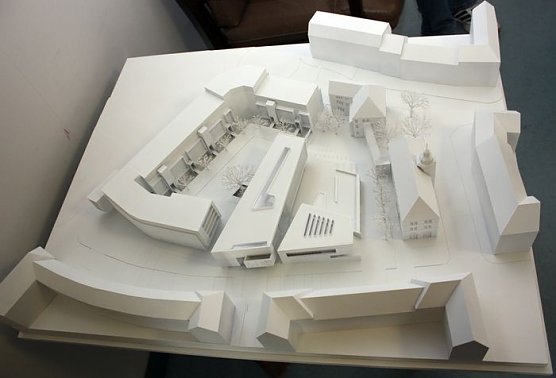 Mehrzweckgeb&auml;ude im Modell (Foto: psv)