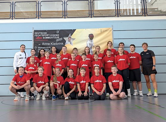 Gruppenfoto mit Anne Kleibrink (Foto: Susanne Nikoleizig) Gruppenfoto mit Anne Kleibrink (Foto: Susanne Nikoleizig)