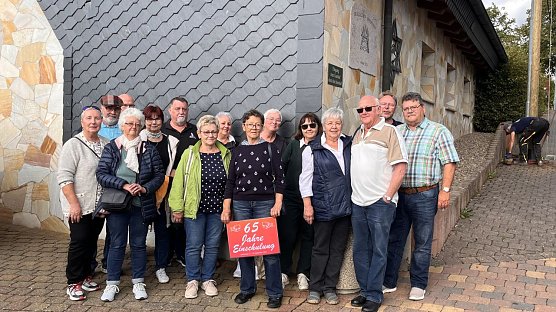 Treffen nach 65 Jahren Einschulung (Foto: Stephan Thume) Treffen nach 65 Jahren Einschulung (Foto: Stephan Thume)