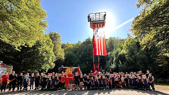 Für die Jugendfeuerwehren ging es am 20. September hinaus in die Natur (Foto: Peter Blei) Für die Jugendfeuerwehren ging es am 20. September hinaus in die Natur (Foto: Peter Blei)