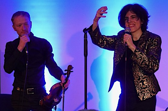 Hadar Maoz und Johannes Gr&auml;ser mit ihrem Programm The Persian Grove in Bleicherode (Foto: R.Fielder)