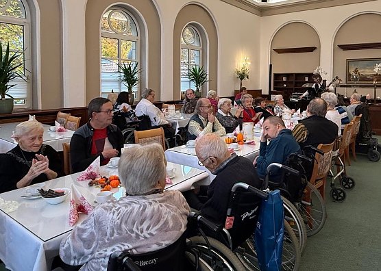 Herbstfest 2025 Neanderklinik Harzwald Ilfeld in Harztor (Foto: Martina Röder ) Herbstfest 2025 Neanderklinik Harzwald Ilfeld in Harztor (Foto: Martina Röder )