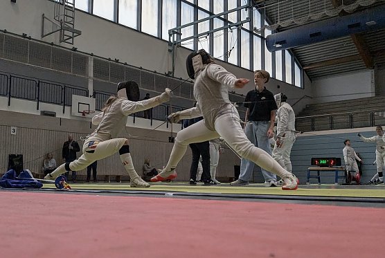 Fechtwochenende in der Wiedigsburghalle (Foto: S.Nikoleizig) Fechtwochenende in der Wiedigsburghalle (Foto: S.Nikoleizig)