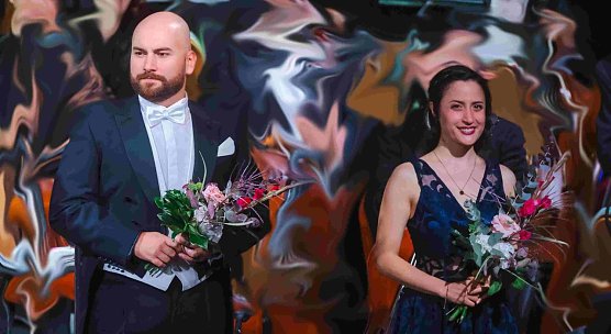 Die Ensemblemitglieder Yuval Oren (Sopran) und Florian Tavic (Bariton) (Foto: Theater Nordhausen) Die Ensemblemitglieder Yuval Oren (Sopran) und Florian Tavic (Bariton) (Foto: Theater Nordhausen)