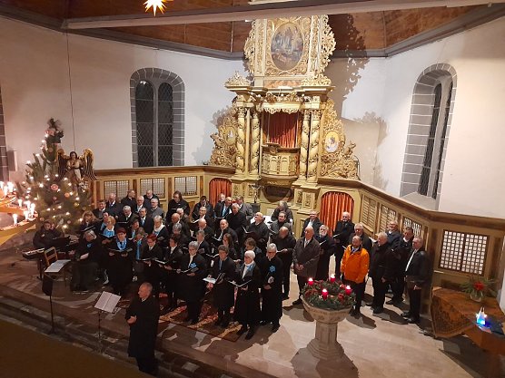 Chorkonzert in St. Georg in Neustadt (Foto: Gemischter Chor Ellrich) Chorkonzert in St. Georg in Neustadt (Foto: Gemischter Chor Ellrich)