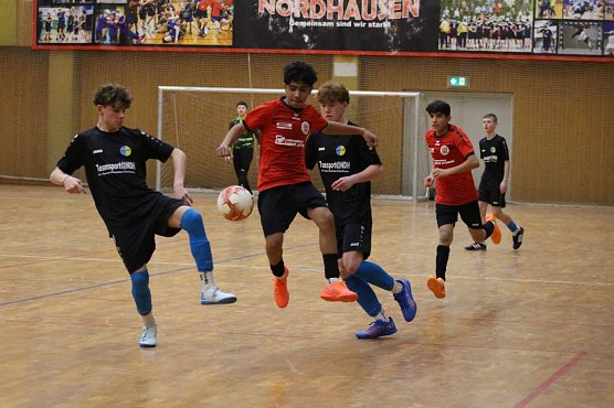 In der Ballspielhalle war zum Neujahrscup viel los (Foto: Lucas N. (FSG 99 Salza))