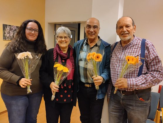 Das Foto zeigt von links nach rechts Beate Nickel (2. Vorsitzende), Marion Zoch (Schriftf&uuml;hrerin), Gerold Hoffmann (1. Vorsitzender) und Joachim Becker (Kassenwart) (Foto: Helga P&ouml;rschke)