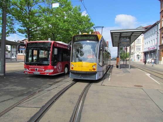 Busse uns Bahnen fahren nur eingeschränkt. (Foto: Stadtwerke Nordhausen) Busse uns Bahnen fahren nur eingeschränkt. (Foto: Stadtwerke Nordhausen)
