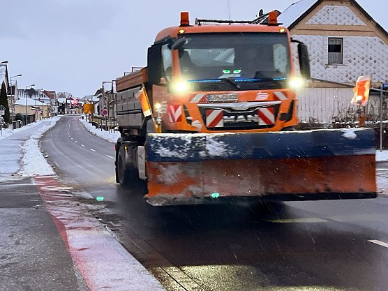 Ein Winterdienstfahrzeug in Niedersachswerfen. (Foto: ssc) Ein Winterdienstfahrzeug in Niedersachswerfen. (Foto: ssc)