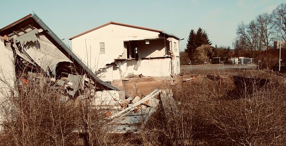 Der Erdfall am Salzagraben wurde Mitte Februar 10 Jahre alt (Foto: agl)