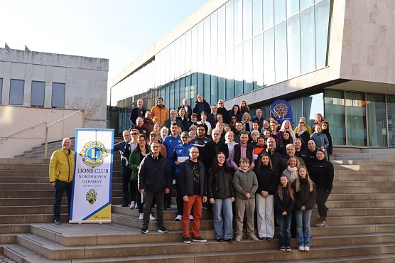 Insgesamt 39 Vereine konnten sich Dank der Benefiz-Aktion der Lions und Rotarier &uuml;ber Geldgeschenke freuen (Foto: Stadt Nordhausen)