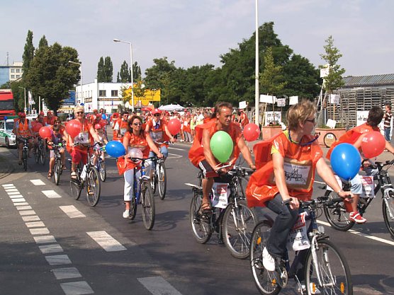 Mit dem Rad durch die Stadt (Foto: nnz)
