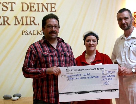 Überreicht (Foto: privat) Überreicht (Foto: privat)