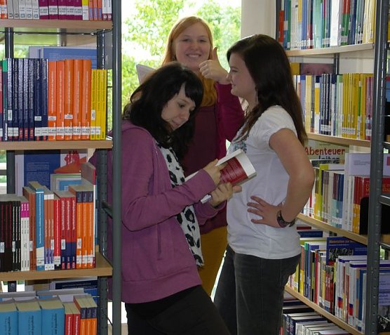 Recherchiert (Foto: S. Meyer)