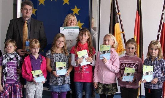 Überreicht (Foto: privat) Überreicht (Foto: privat)