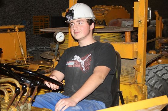 Azubis bei der GSES (Foto: Hans-Jürgen Schmidt) Azubis bei der GSES (Foto: Hans-Jürgen Schmidt)