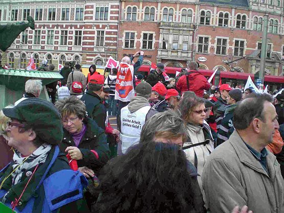 "Gerecht geht anders�" (Foto: Klaus Henze)