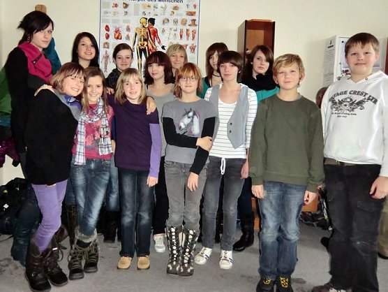 Wissbegierige Gymnasiasten (Foto: S. Meyer) Wissbegierige Gymnasiasten (Foto: S. Meyer)