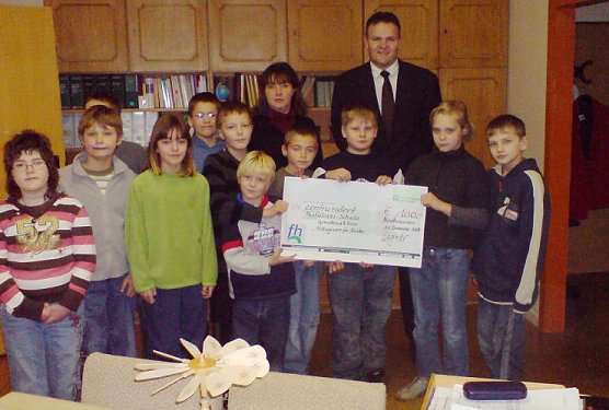 100 Euro f&uuml;rs Mittagessen (Foto: FHN)