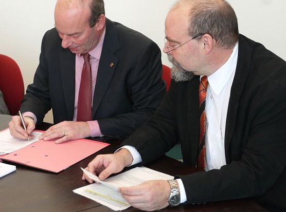 Unterschrieben (Foto: nnz) Unterschrieben (Foto: nnz)