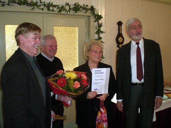 Gefeiert (Foto: K. Henze) Gefeiert (Foto: K. Henze)