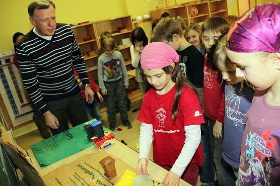 Auch Maja (Bildmitte) kann jetzt richtig trennen (Foto: J. Piper) Auch Maja (Bildmitte) kann jetzt richtig trennen (Foto: J. Piper)