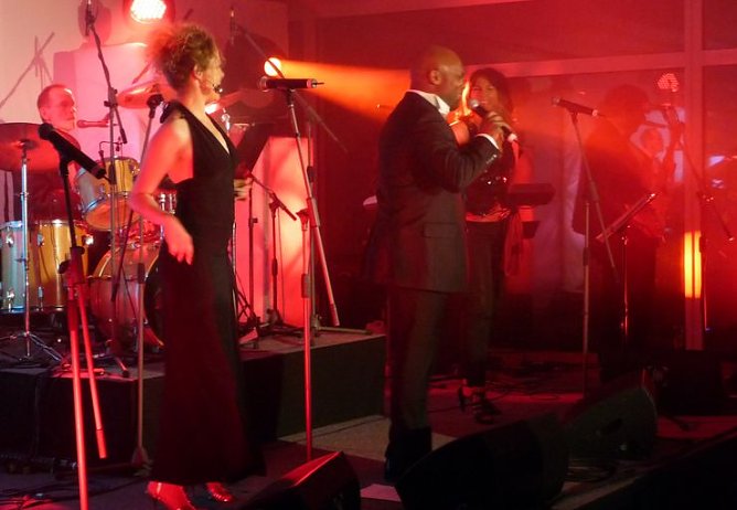 Gefeiert (Foto: nnz) Gefeiert (Foto: nnz)