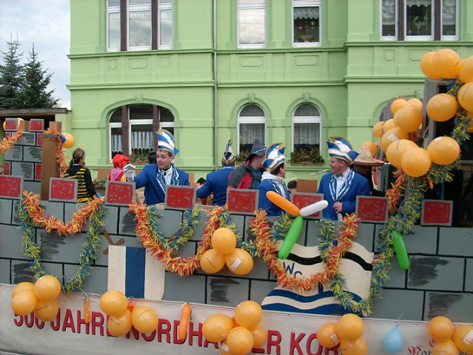 Wollersleben bei Rosenmontagsumzug 2 (Foto: Karl-Heinz Herrmann) Wollersleben bei Rosenmontagsumzug 2 (Foto: Karl-Heinz Herrmann)
