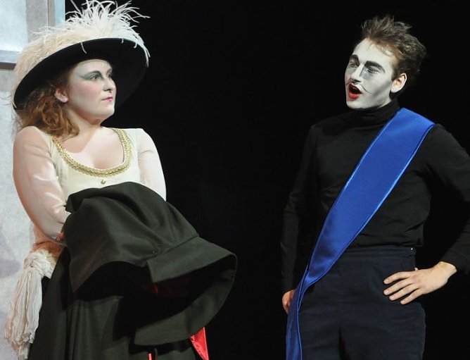 Figaros Hochzeit (Foto: Theater Nordhausen) Figaros Hochzeit (Foto: Theater Nordhausen)