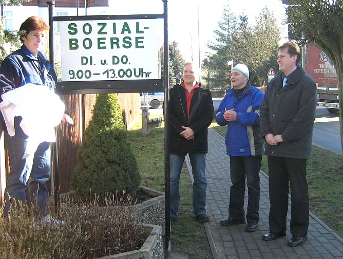 Er&ouml;ffnungn punkt 12 Uhr (Foto: Horizont)