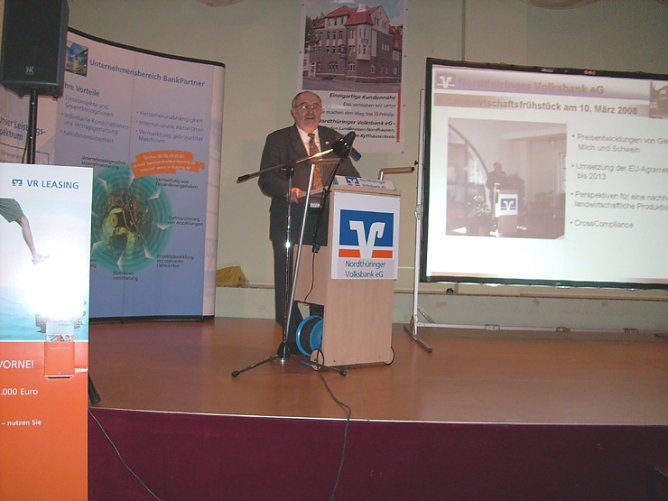 Minister Sklenar (Foto: Karl-Heinz Herrmann) Minister Sklenar (Foto: Karl-Heinz Herrmann)