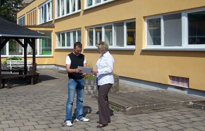 Übergeben und erklärt (Foto: privat) Übergeben und erklärt (Foto: privat)